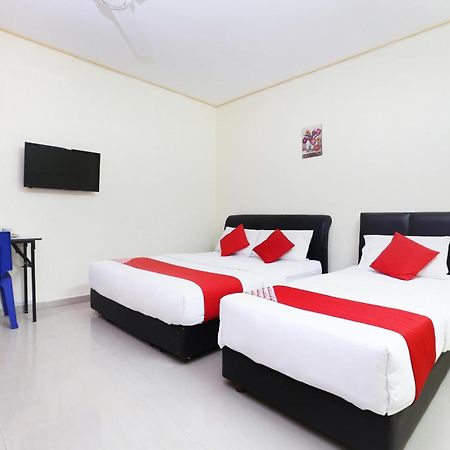 Super Oyo 89640 Hotel Pelangi Marang Dış mekan fotoğraf