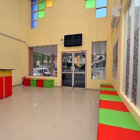 Super Oyo 89640 Hotel Pelangi Marang Dış mekan fotoğraf