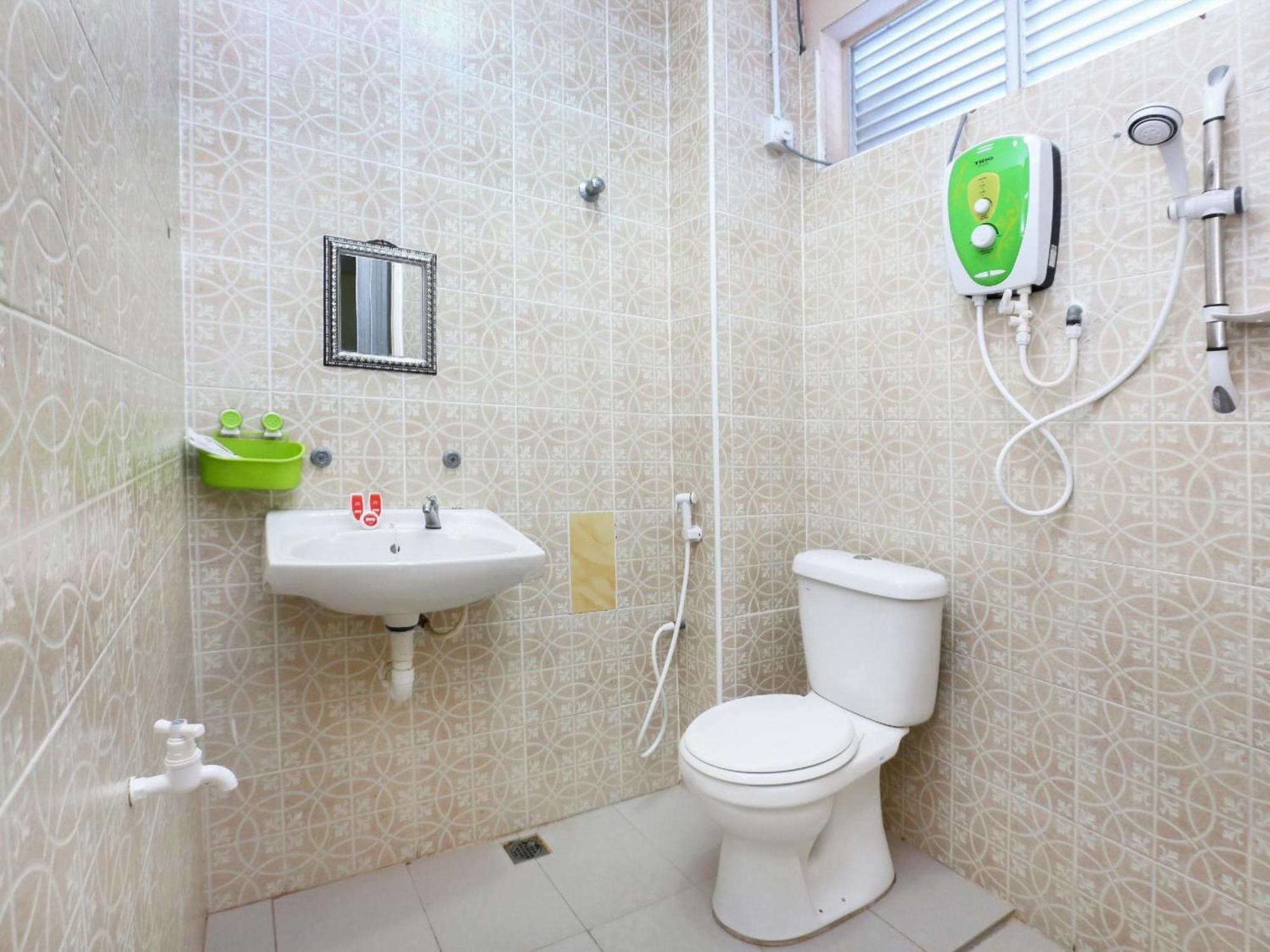 Super Oyo 89640 Hotel Pelangi Marang Dış mekan fotoğraf