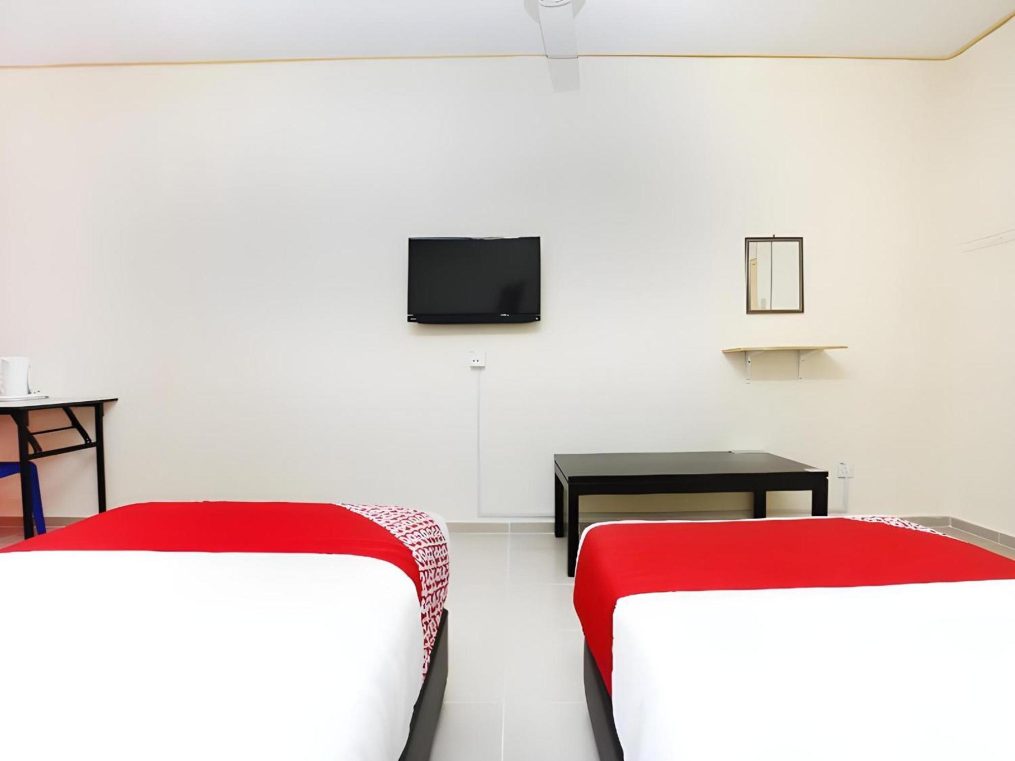 Super Oyo 89640 Hotel Pelangi Marang Dış mekan fotoğraf