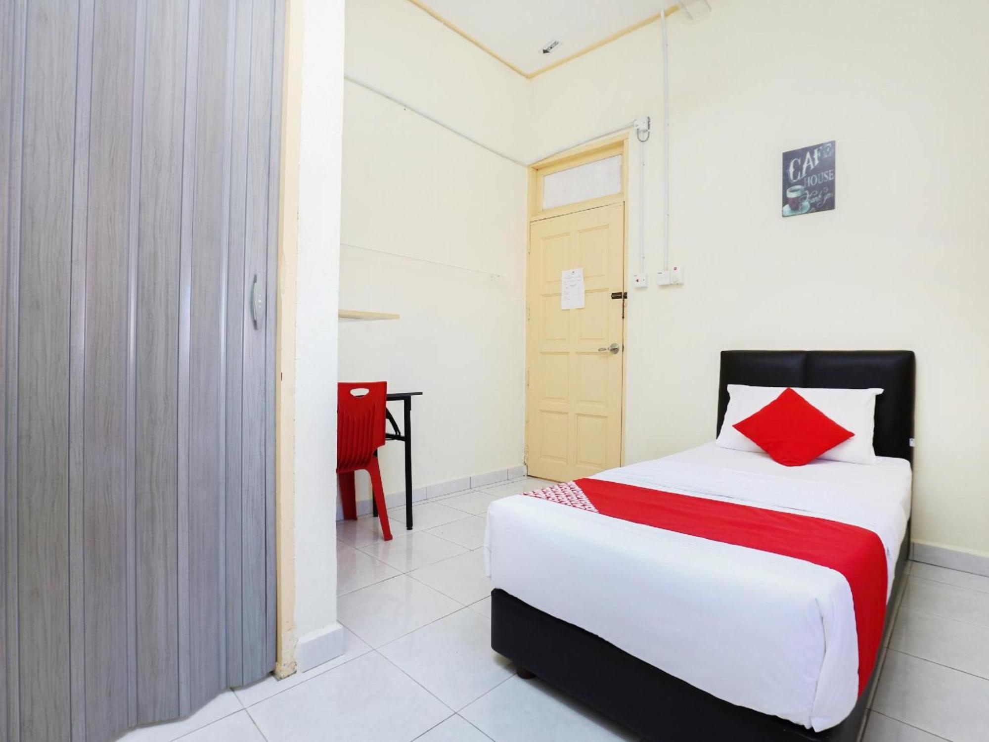 Super Oyo 89640 Hotel Pelangi Marang Dış mekan fotoğraf