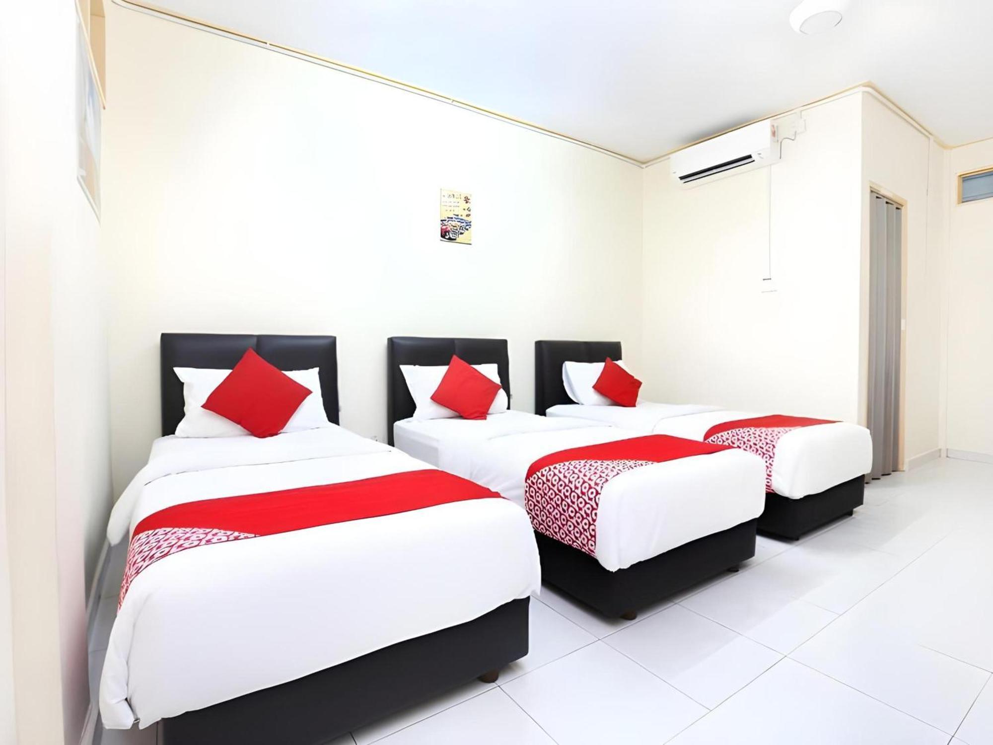 Super Oyo 89640 Hotel Pelangi Marang Dış mekan fotoğraf