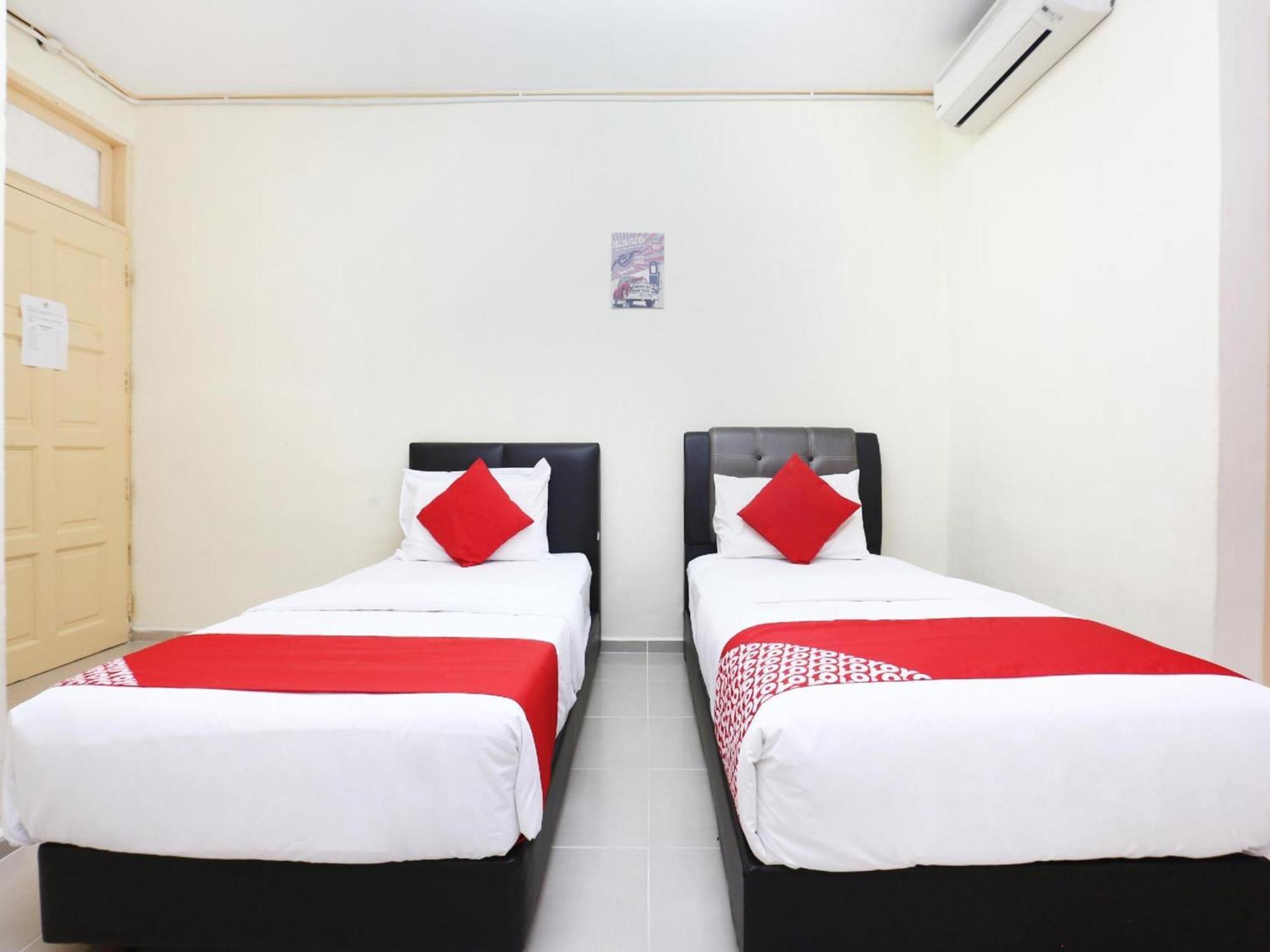 Super Oyo 89640 Hotel Pelangi Marang Dış mekan fotoğraf