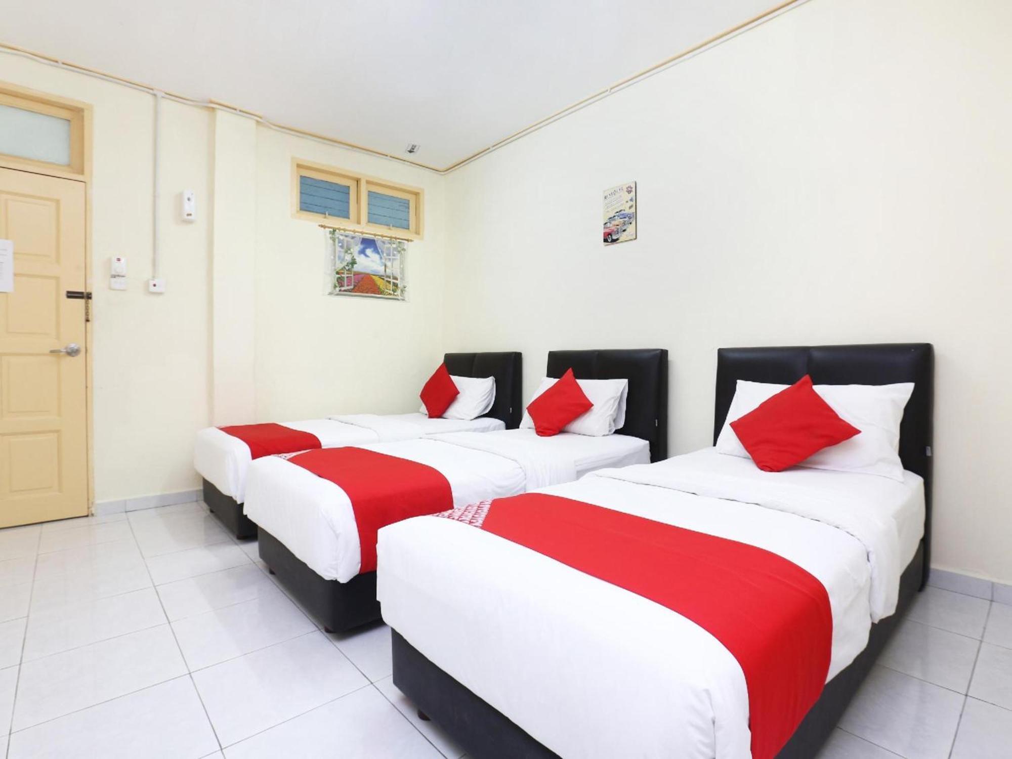 Super Oyo 89640 Hotel Pelangi Marang Dış mekan fotoğraf