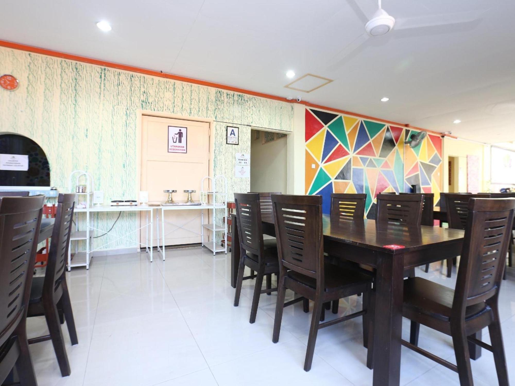 Super Oyo 89640 Hotel Pelangi Marang Dış mekan fotoğraf