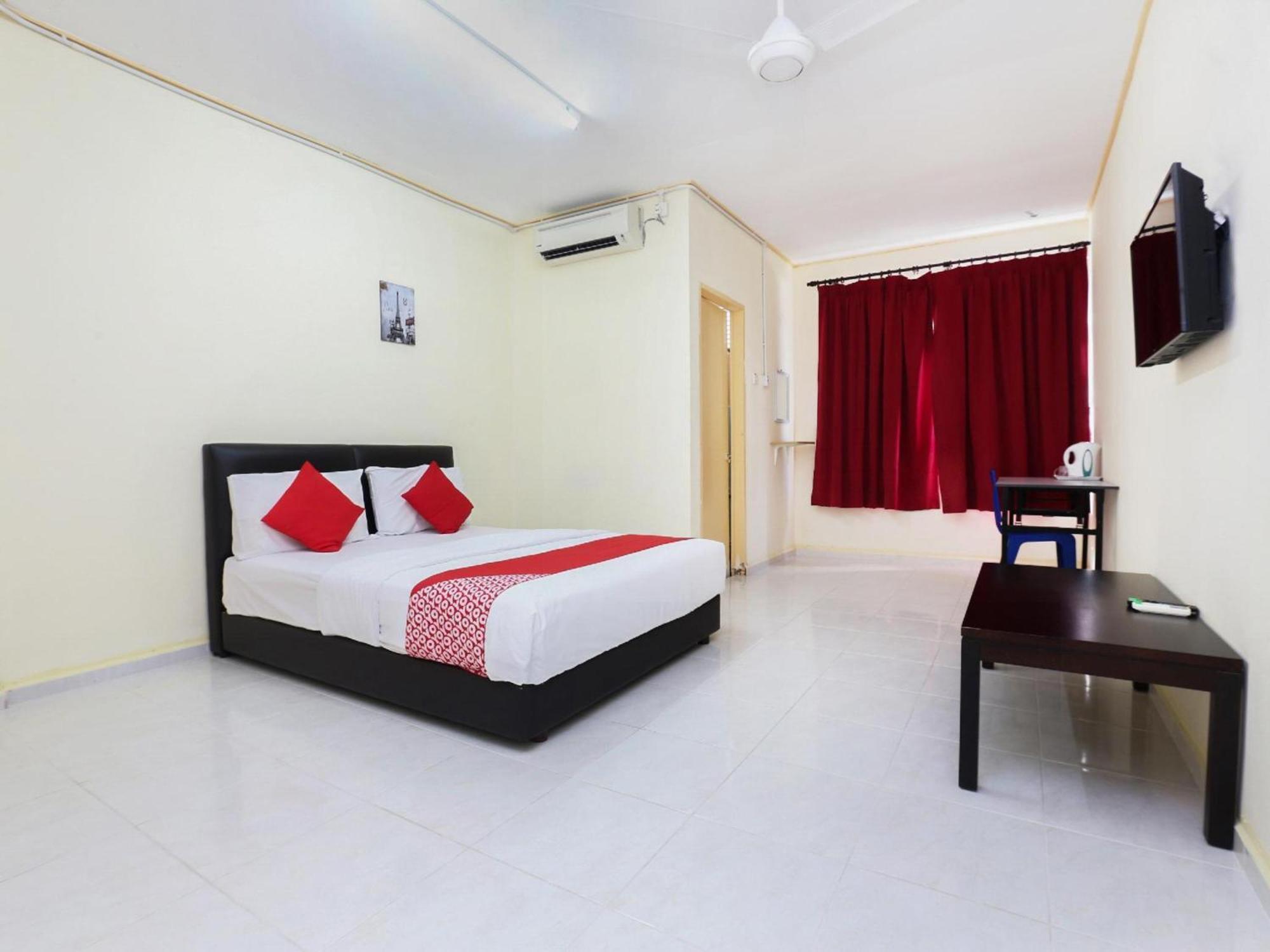 Super Oyo 89640 Hotel Pelangi Marang Dış mekan fotoğraf