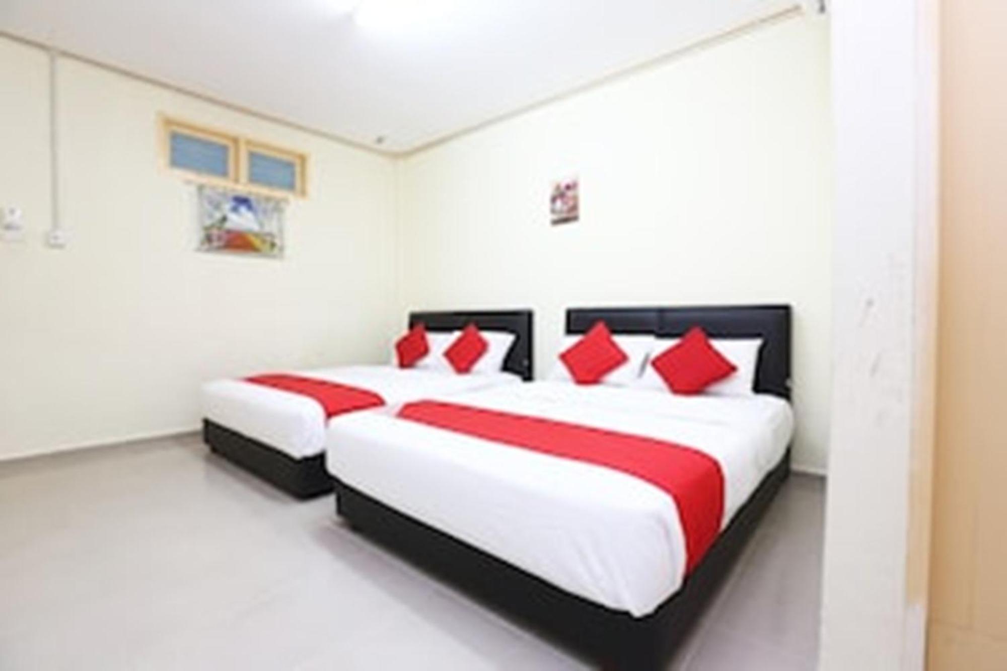 Super Oyo 89640 Hotel Pelangi Marang Dış mekan fotoğraf