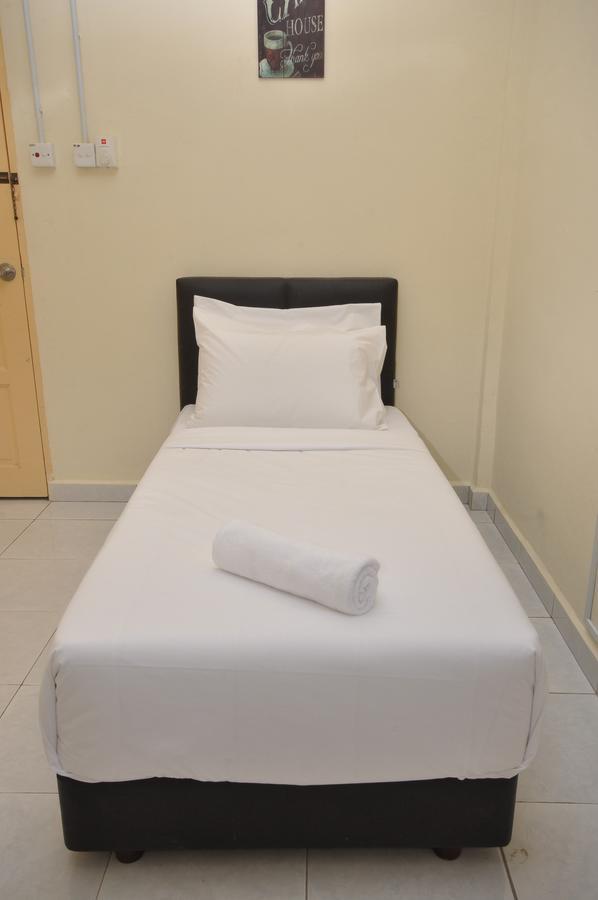Super Oyo 89640 Hotel Pelangi Marang Dış mekan fotoğraf