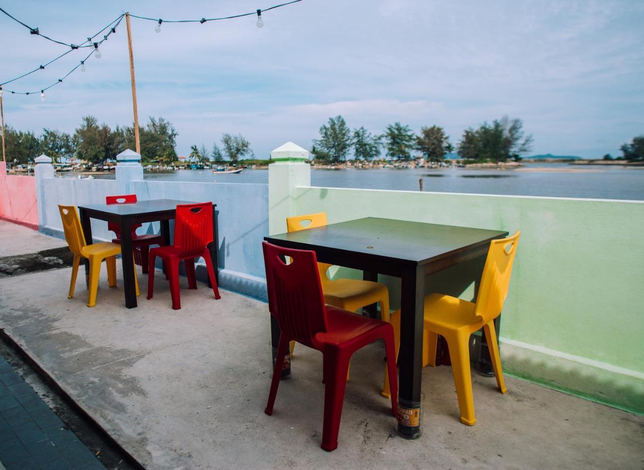 Super Oyo 89640 Hotel Pelangi Marang Dış mekan fotoğraf